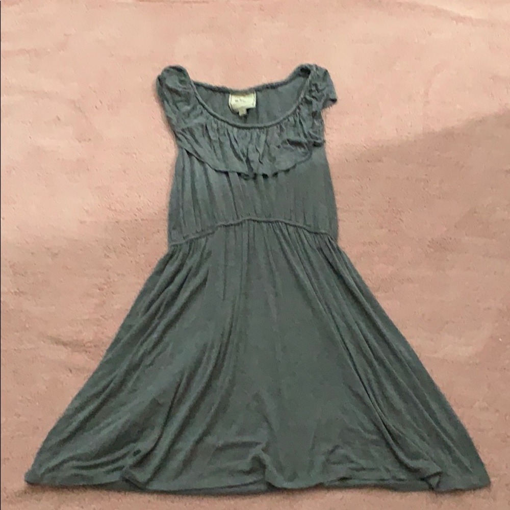 Grey sleeveless tunic